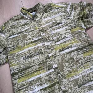 Columbia Sportswear Fishing Shirt Mens XL Short‎ Sleeve Button Up Outdoor FLAW